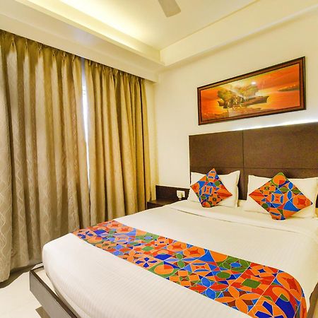 Fabhotel Prime Prowell Crown - Nr Tcs Deccan Park, Hitech City ไฮเดอราบัด ภายนอก รูปภาพ