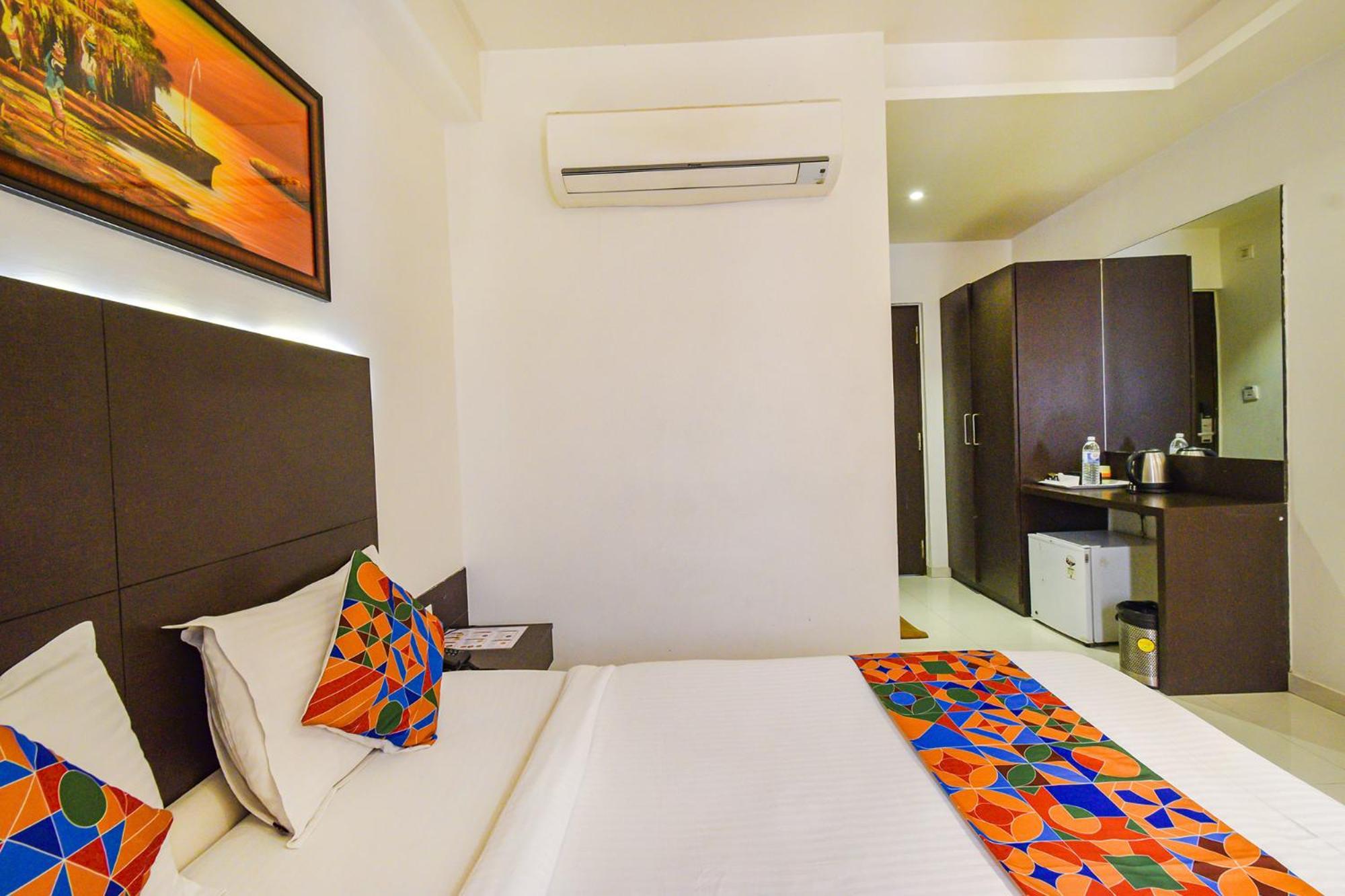 Fabhotel Prime Prowell Crown - Nr Tcs Deccan Park, Hitech City ไฮเดอราบัด ภายนอก รูปภาพ