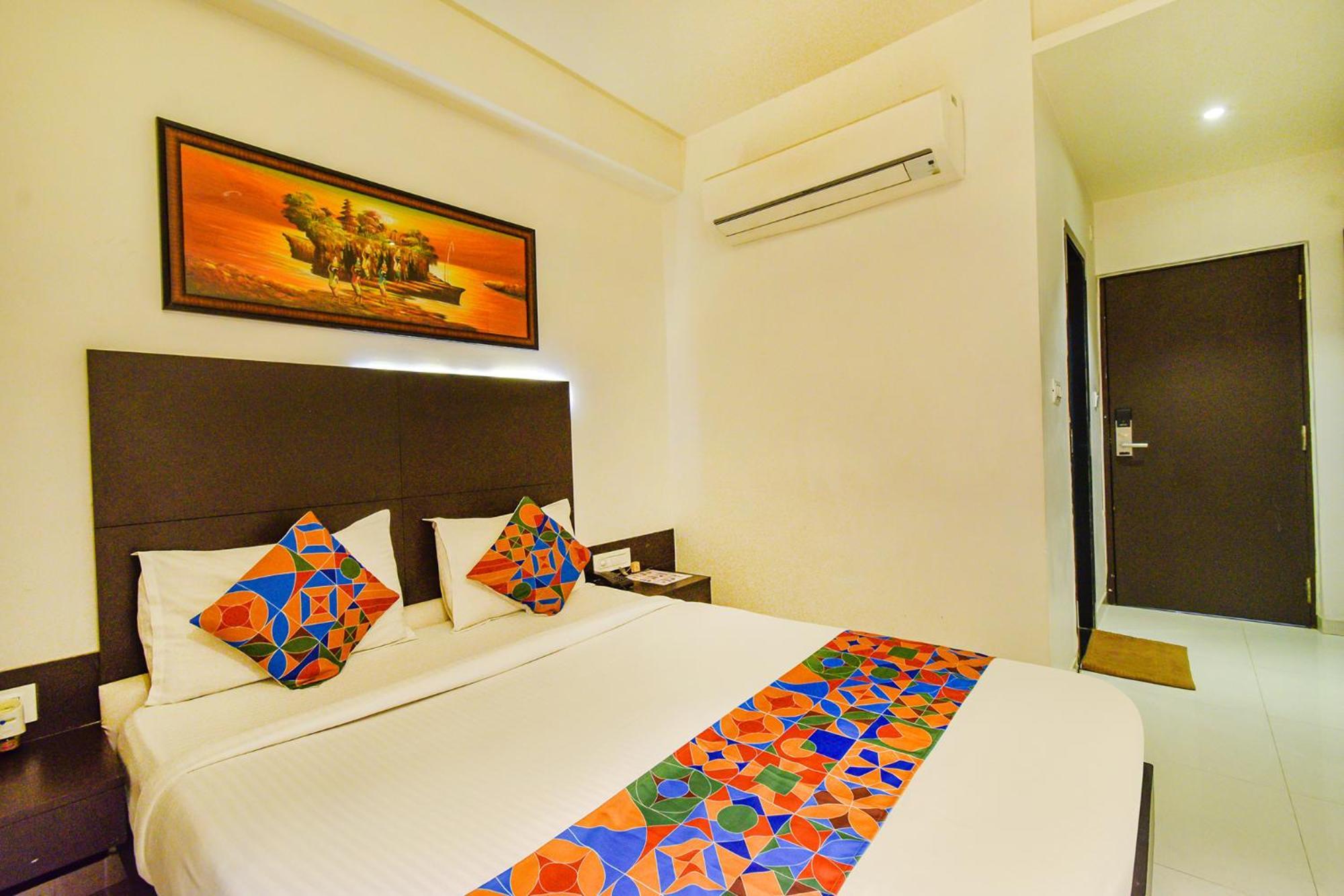 Fabhotel Prime Prowell Crown - Nr Tcs Deccan Park, Hitech City ไฮเดอราบัด ภายนอก รูปภาพ